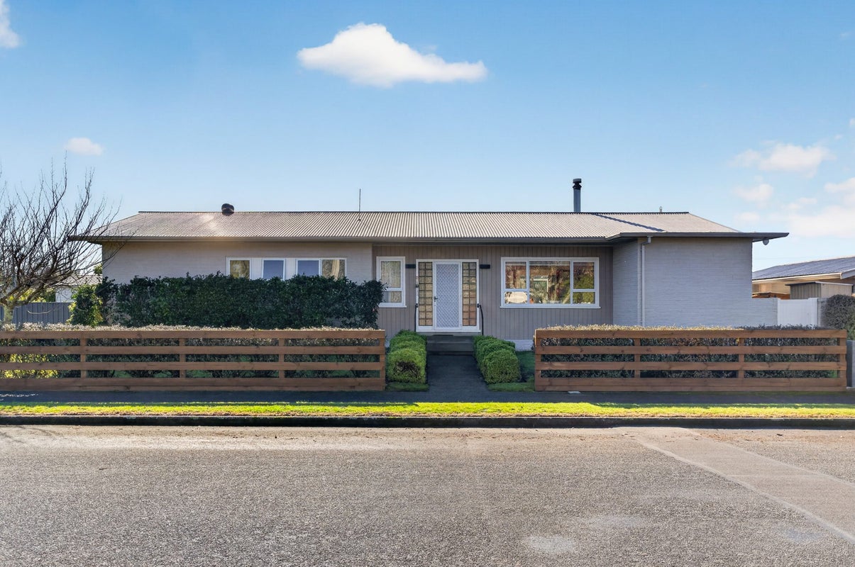 42 Miro Street, Lansdowne, Masterton - Carousel 40