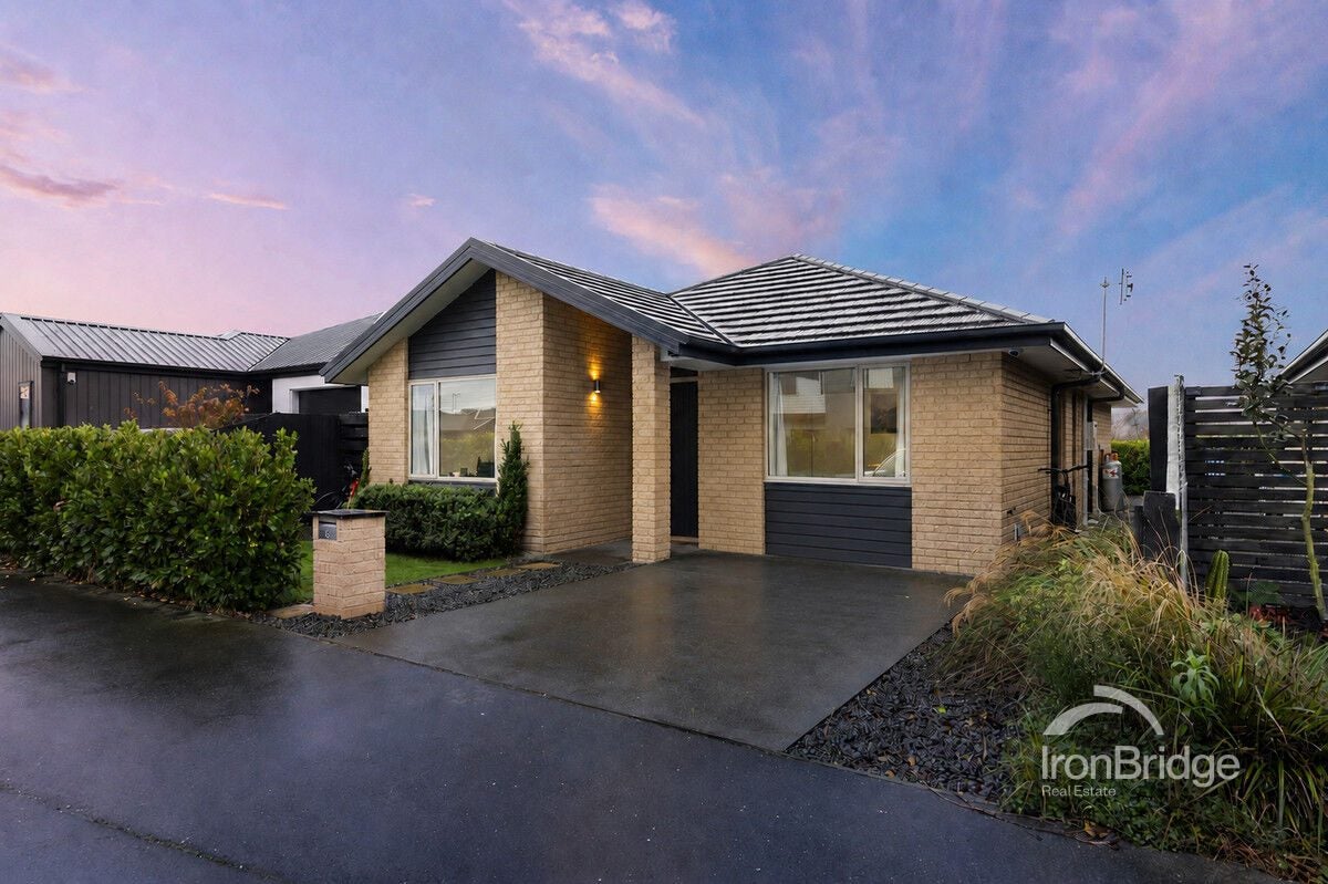 6 Koral Lane, Broomfield, Christchurch - Carousel 1