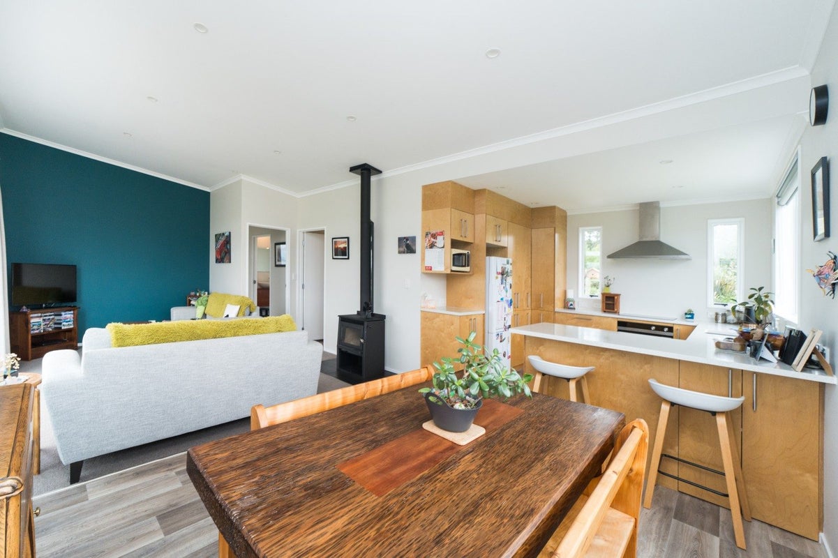 26 Meavy Lane, Colyton, Ashhurst - Carousel 2