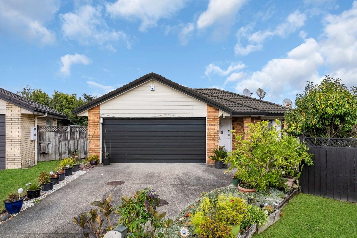 54 Stellata Court, Randwick Park, Auckland - Carousel 1