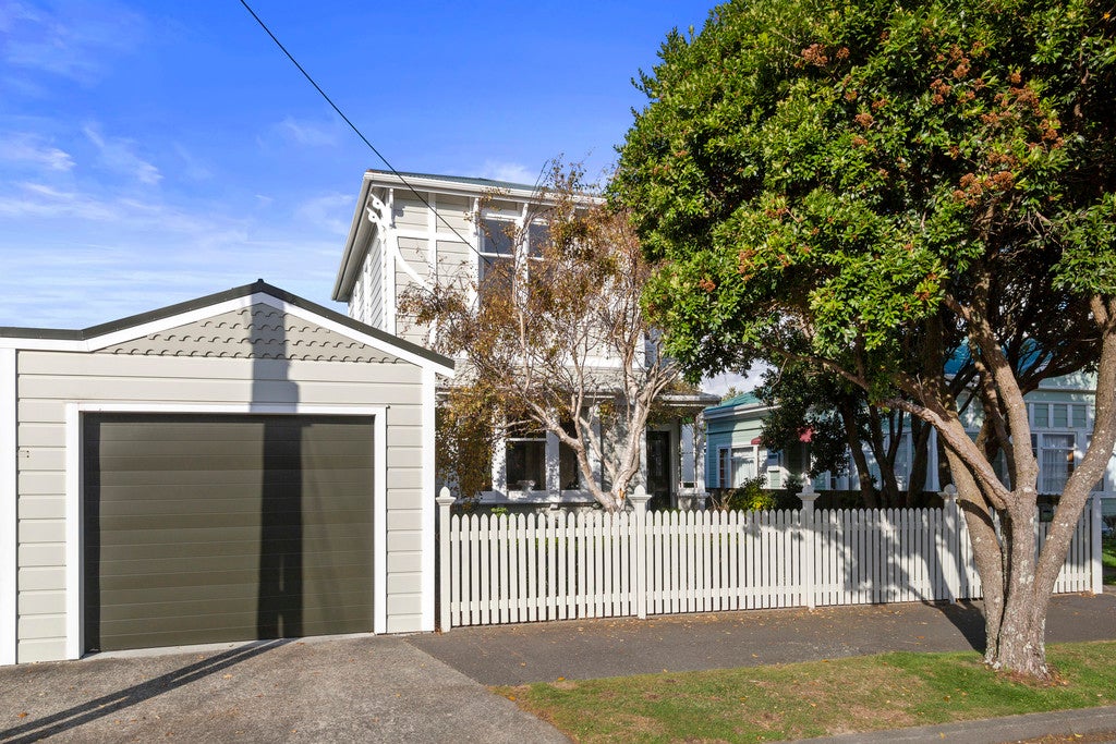 22 Patrick Street, Petone, Lower Hutt - Carousel 1