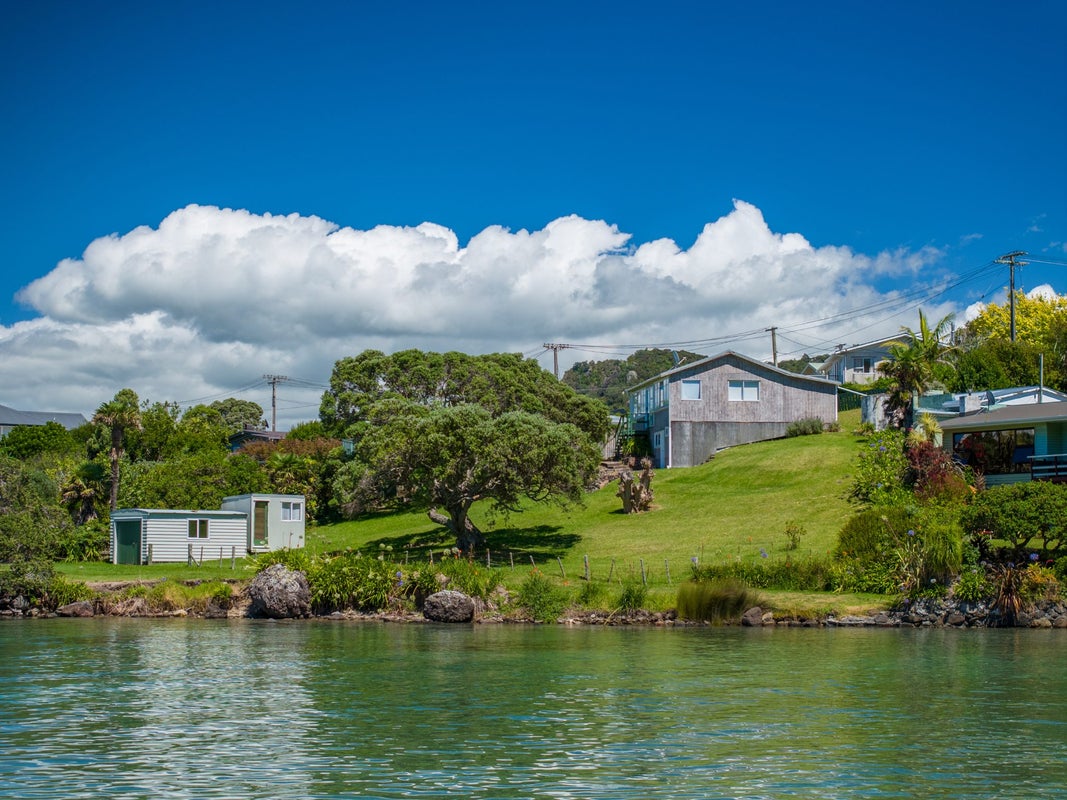 7 Taurikura Street, Whangarei Heads - Carousel 1