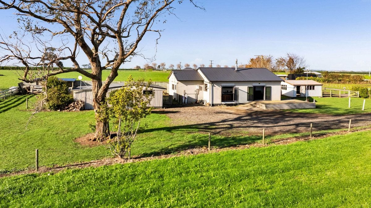 328 Austin Road, Hawera - Carousel 2