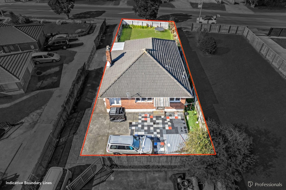 305 Massey Road, Mangere East, Auckland - Carousel 1