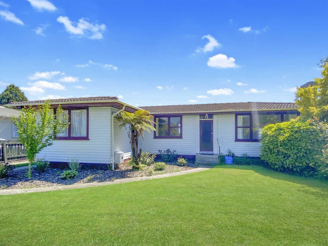 40 McKee Avenue, Fenton Park, Rotorua - Carousel 1