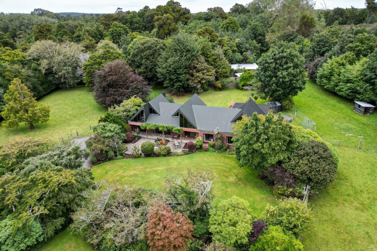 54 Mckellar Road, Seaward Bush, Invercargill - Carousel 1