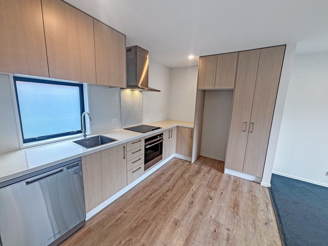9/66 Innes Road, St Albans, Christchurch - Carousel 2