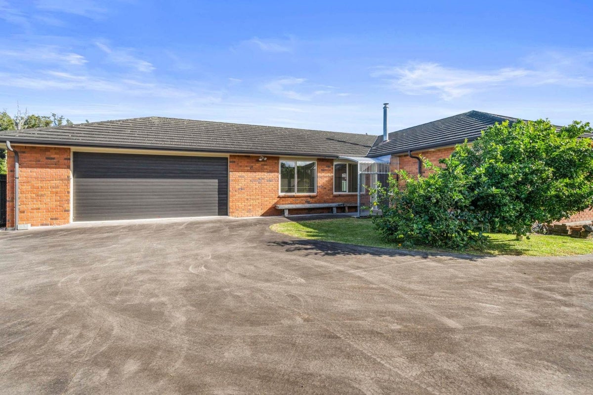 7 Elsies Way, TE KAMO, WHANGAREI - Carousel 1