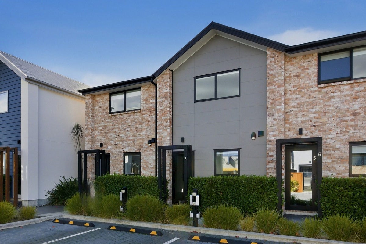 6/6 Riccarton Road, Riccarton, Christchurch - Carousel 2