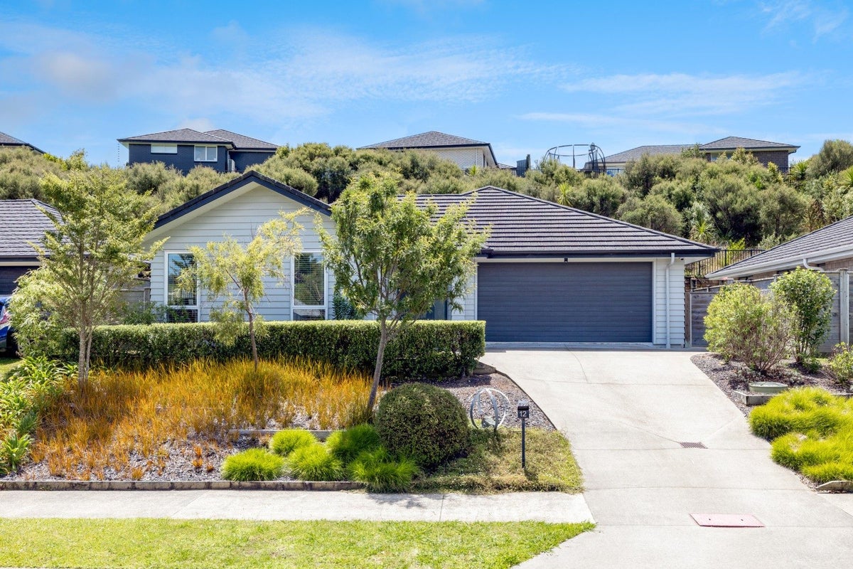 12 Ella Anne Crescent, Warkworth, Warkworth - Carousel 1