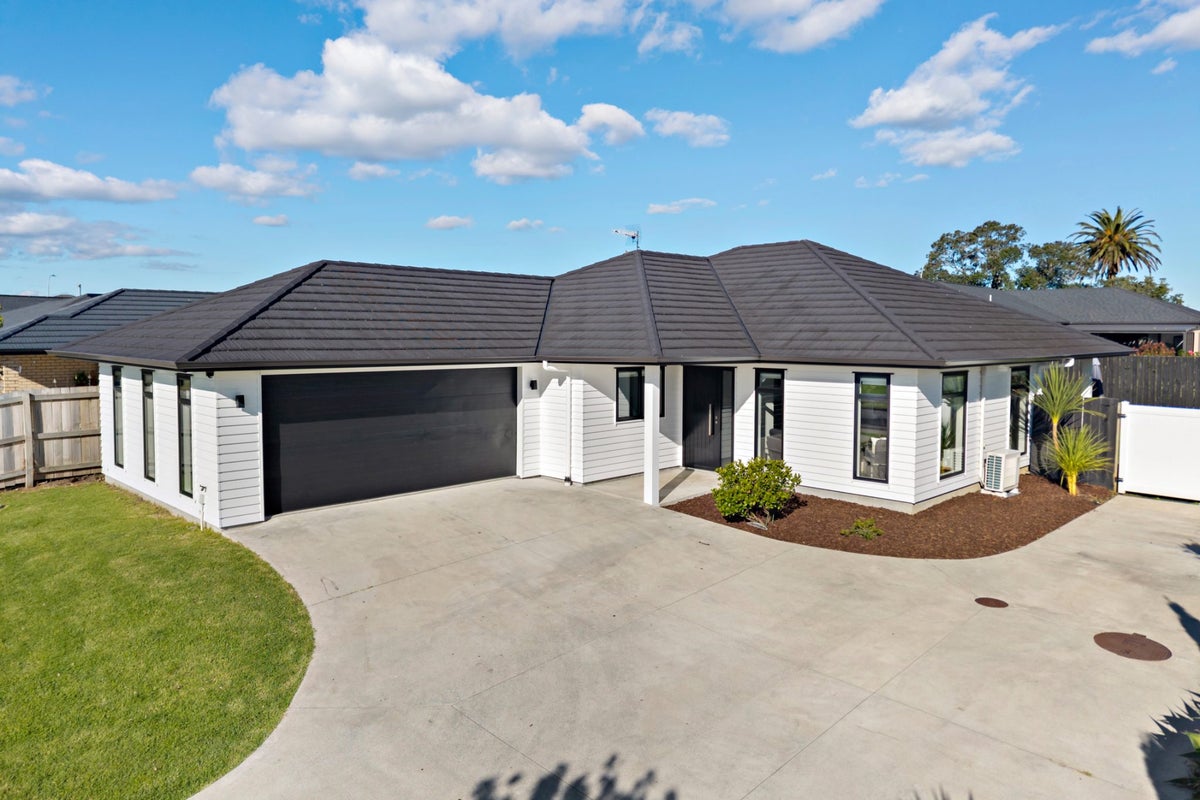 8 Opouatu AVE, Glenbrook, Glenbrook - Carousel 1
