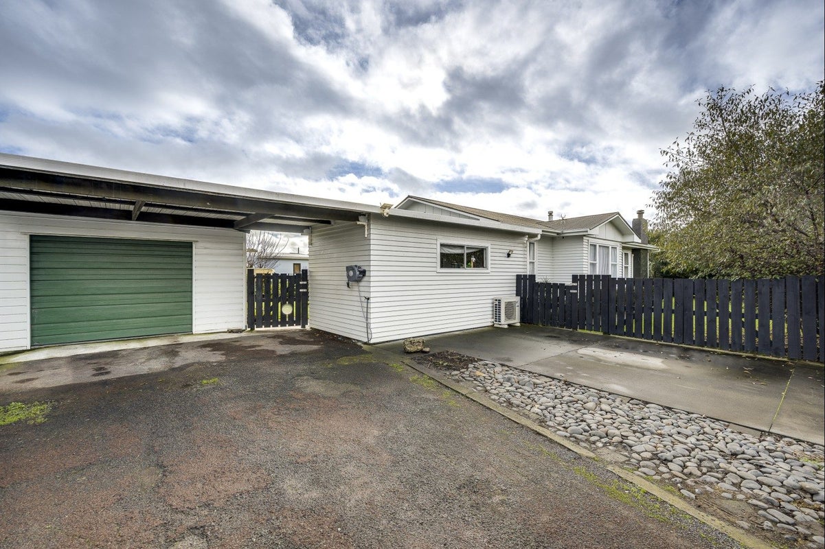 1214 Willowpark Road North, Mayfair, Hastings - Carousel 16