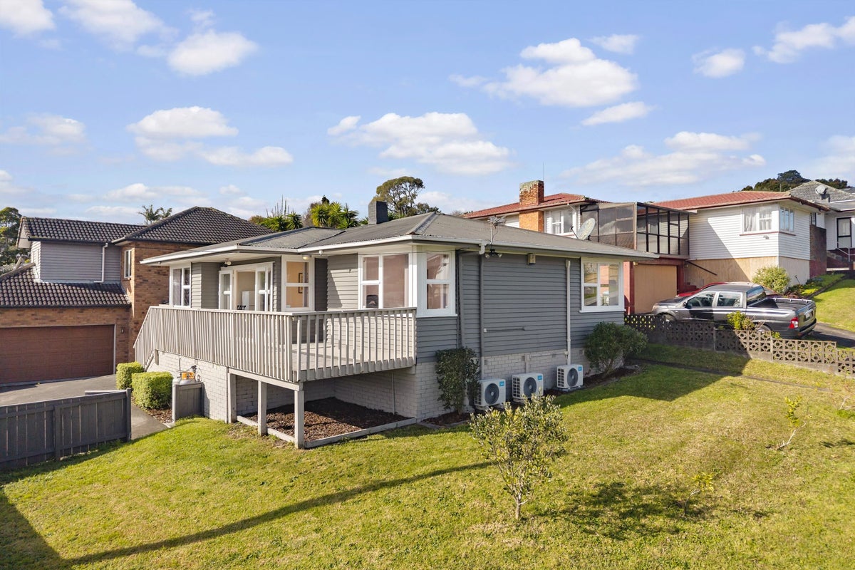 42A John Davis Road, Mount Roskill, Auckland - Carousel 1