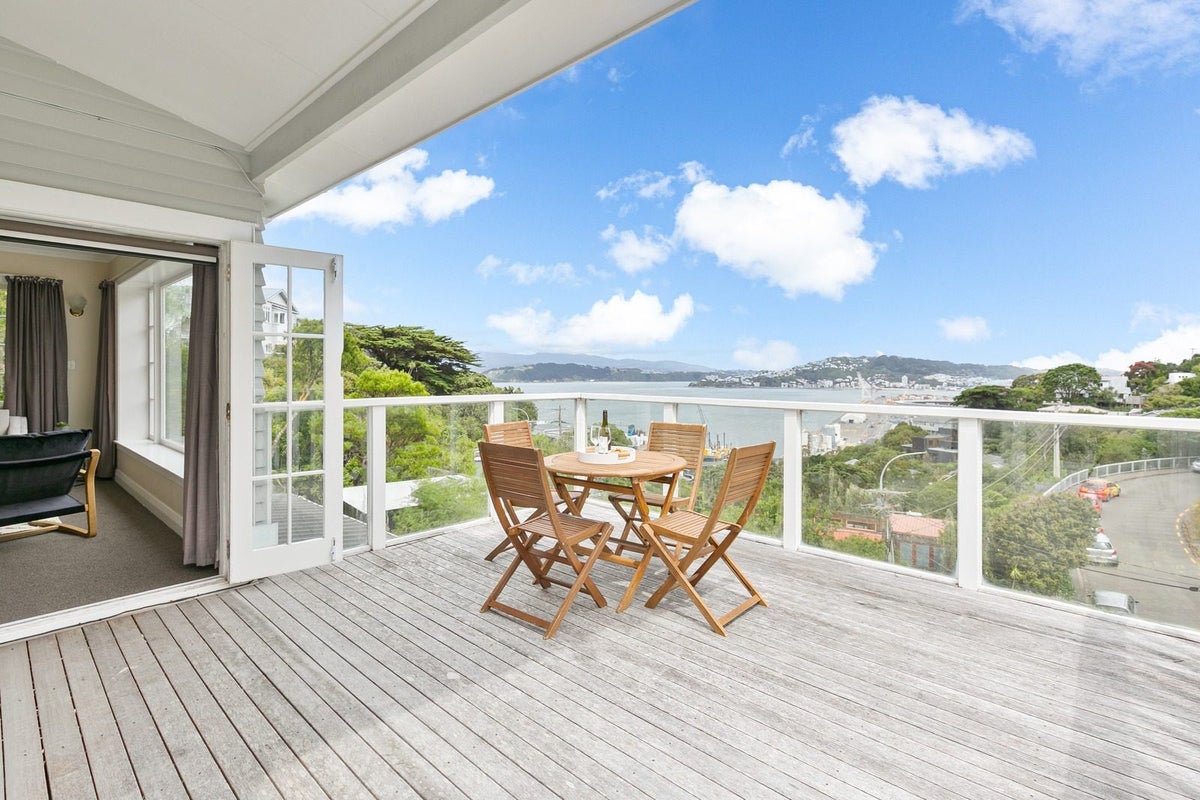 113 Barnard Street, Wadestown, Wellington - Carousel 1