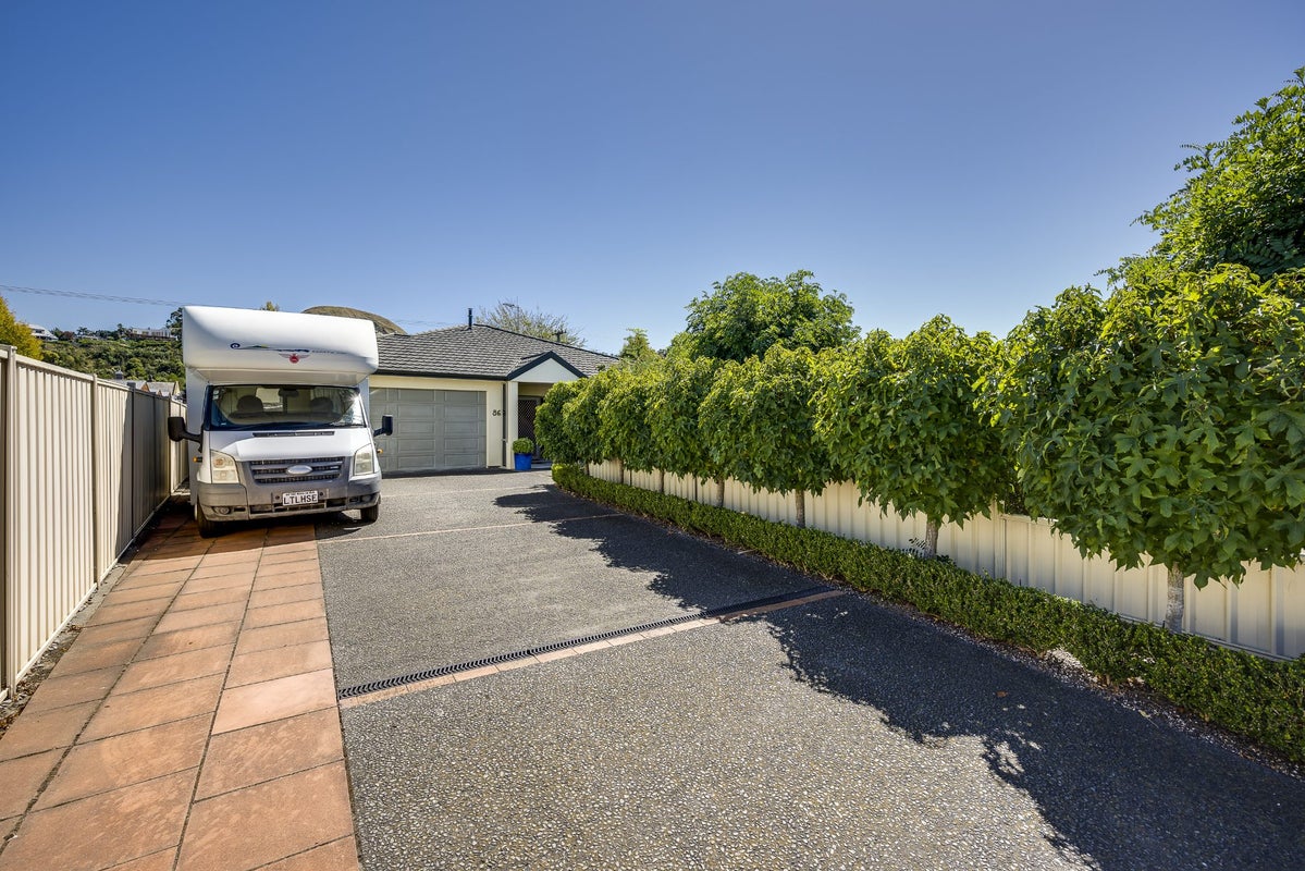 86 Kensington Drive, Taradale, Napier - Carousel 18