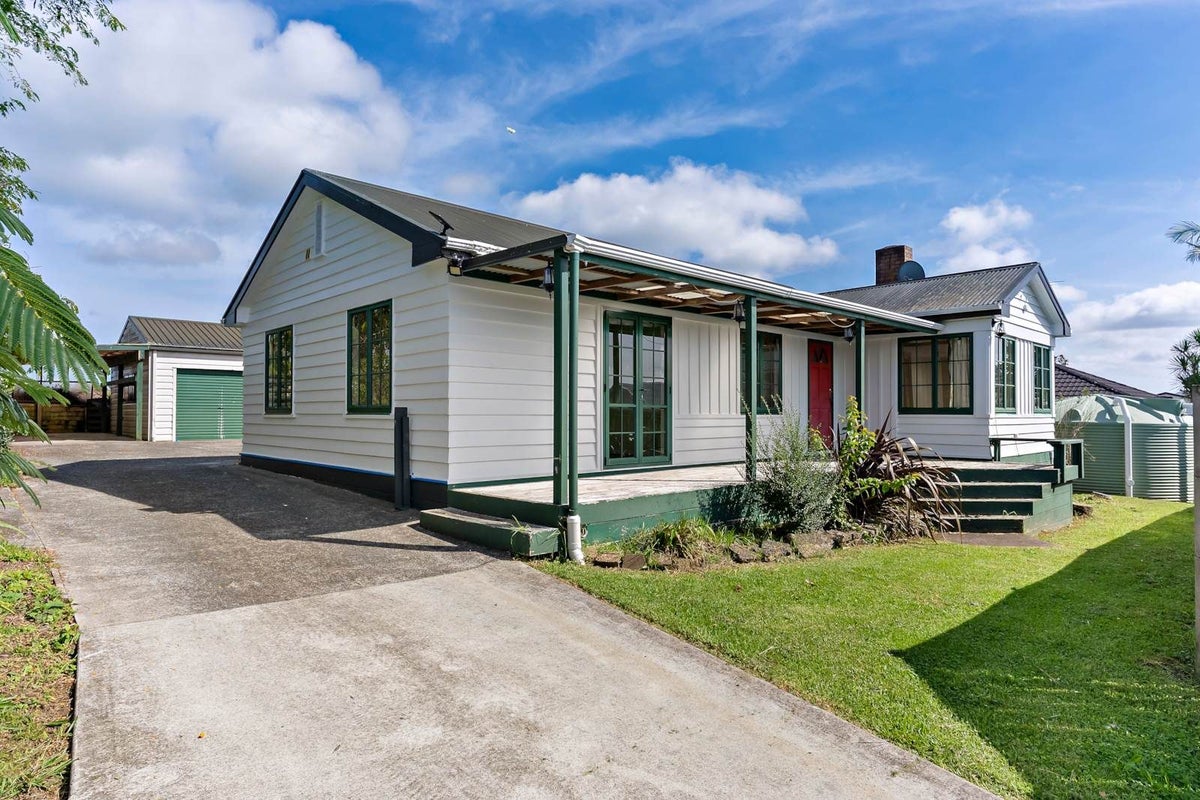 11 Buchanan Road, Papakura - Carousel 1