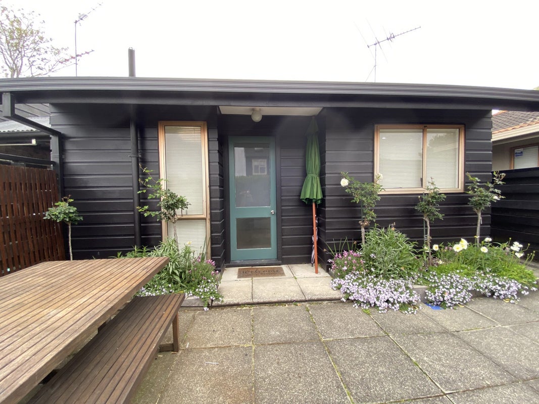 3 Pohutukawa Place, Ellerslie, Auckland - Carousel 2