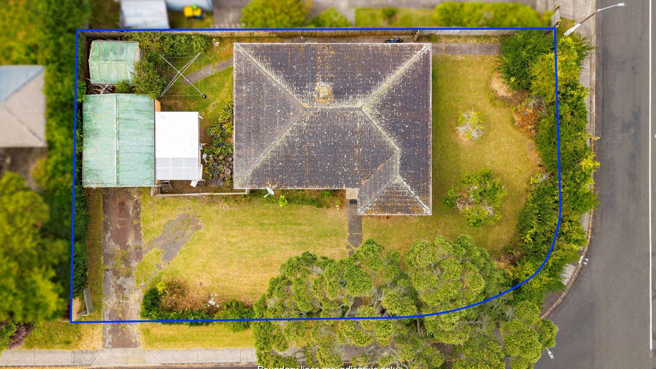 1 Tamariki Avenue, Kelston, Auckland - Carousel 1