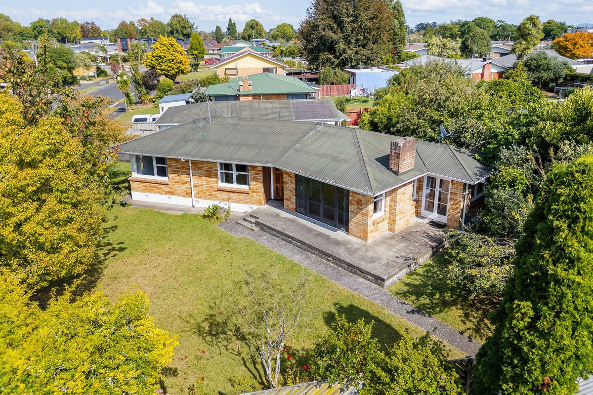 8 Winstone Avenue, Chartwell, Hamilton - Carousel 21