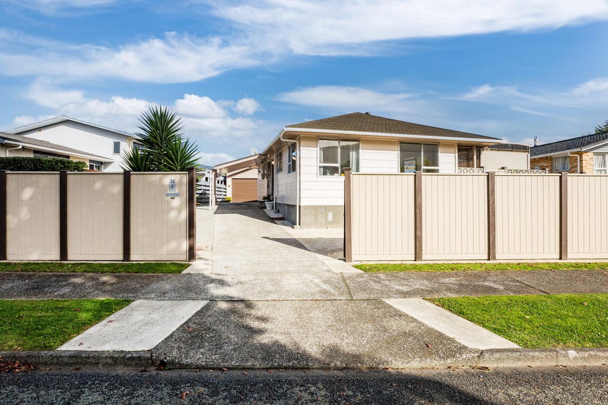 32 Brightwater Crescent, Totara Park, Upper Hutt - Carousel 23