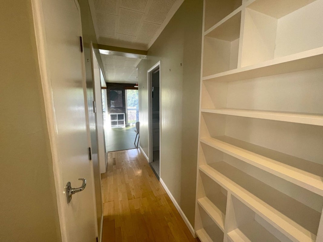 8/4 Queen Street, Mount Victoria, Wellington - Carousel 13