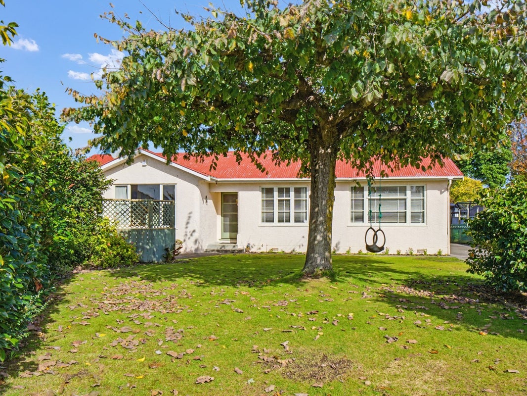 36 Gloucester Street, Takaro, Palmerston North - Carousel 2