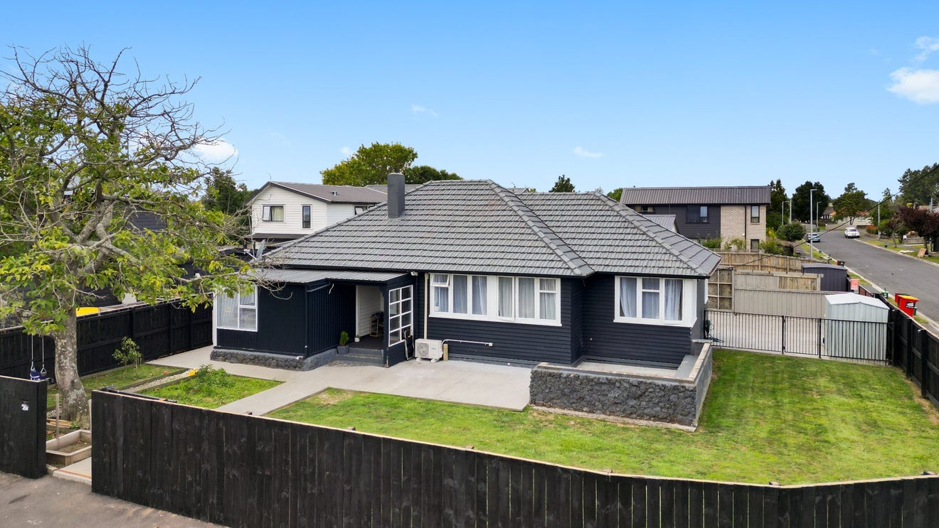 22 Willis Street, Bader, Hamilton - Carousel 15