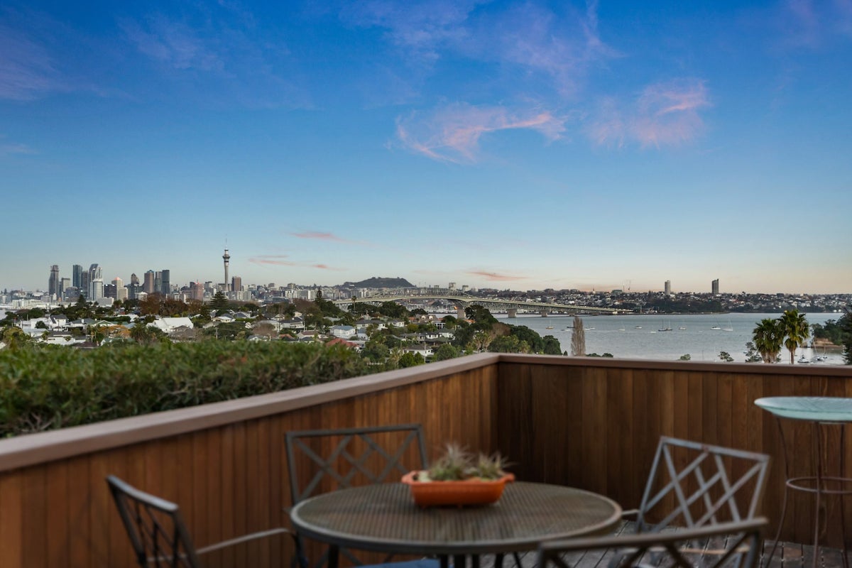 1/80 Onewa Road, Northcote Point, Auckland - Carousel 2