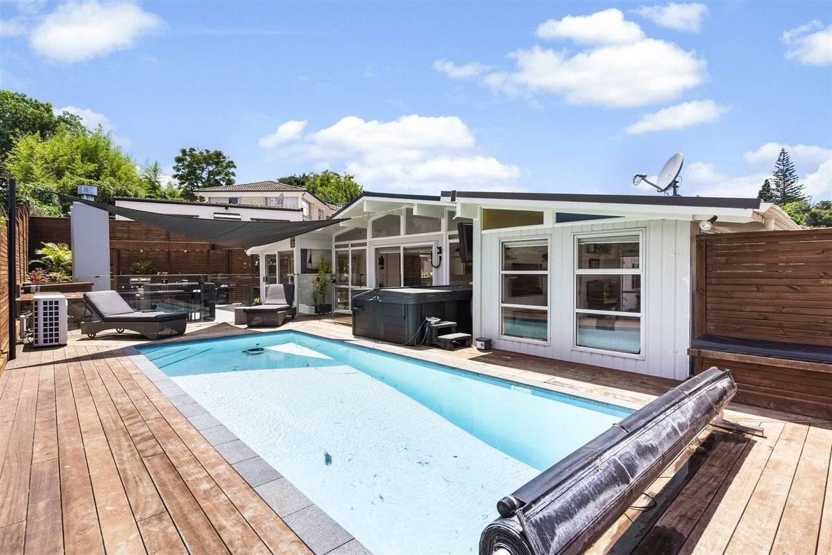 16A Cosy Place, Howick, Auckland - Carousel 1