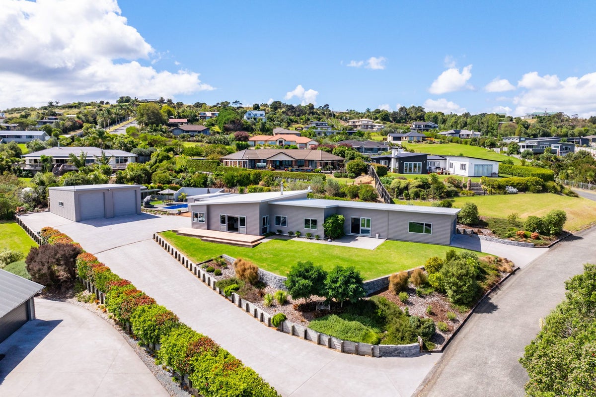 10 Bayside Lane, Parua Bay - Carousel 2