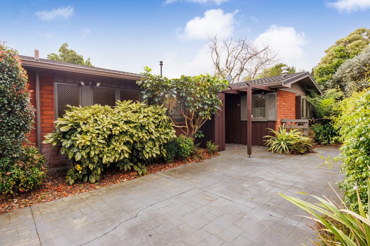 63 Pitama Road, Awapuni, Palmerston North - Carousel 27