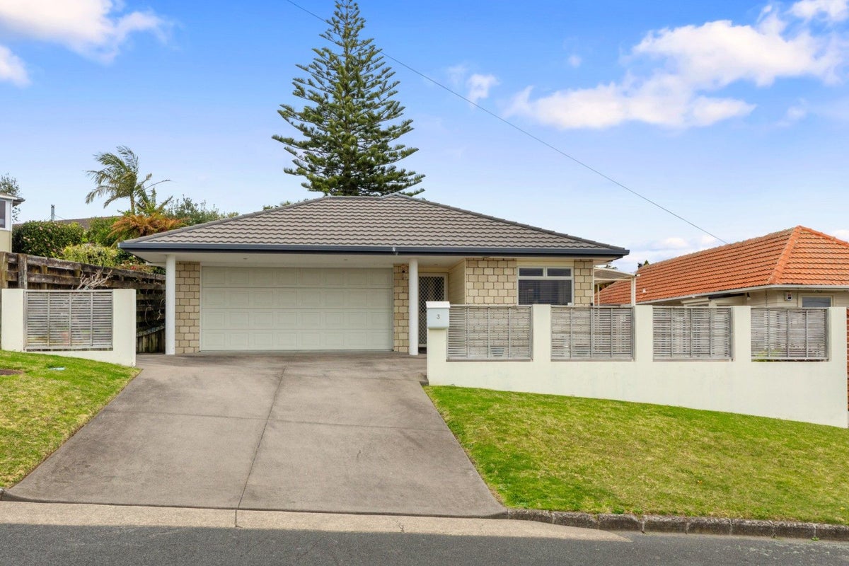 3 Linley Terrace, Judea, Tauranga - Carousel 1