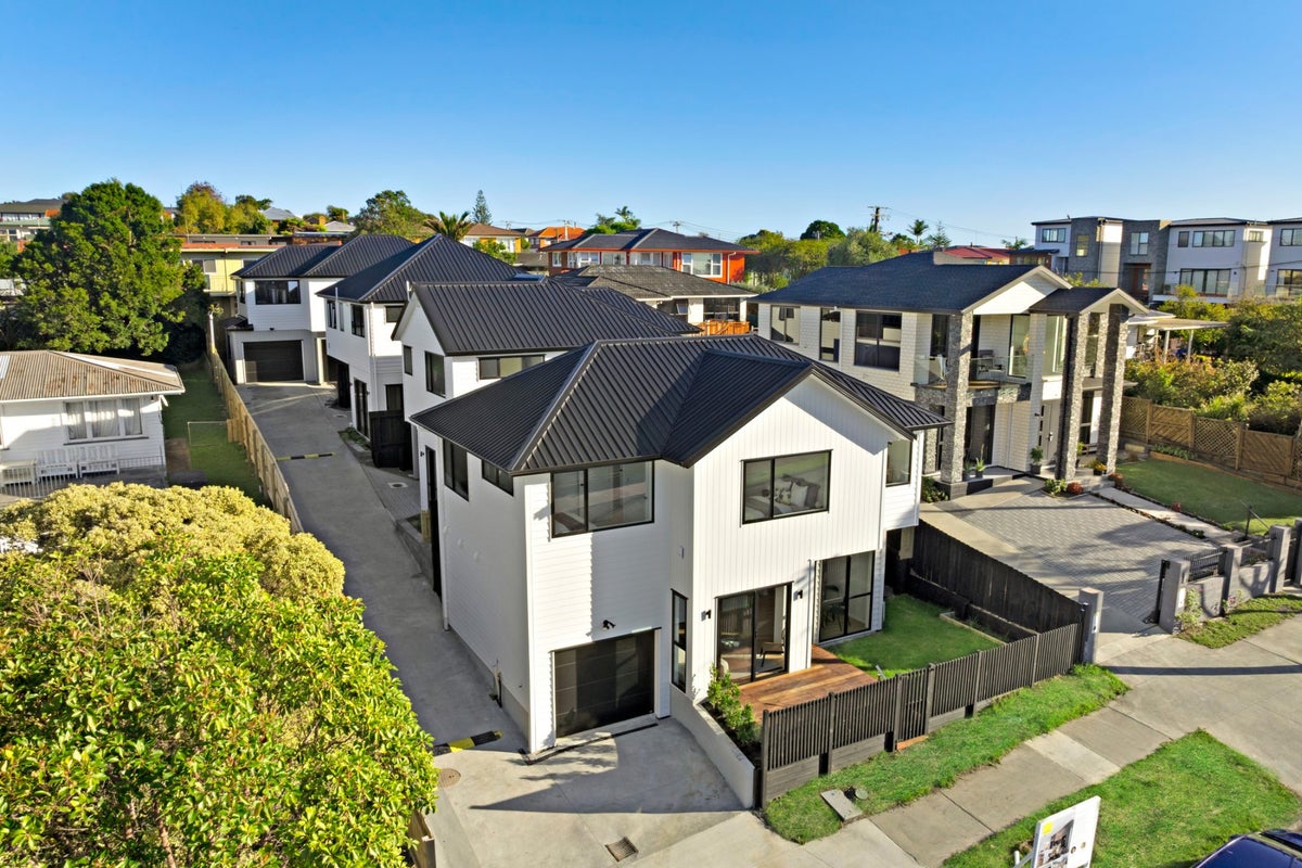 99B Terry Street, Blockhouse Bay, Auckland City, Auckland - Carousel 1