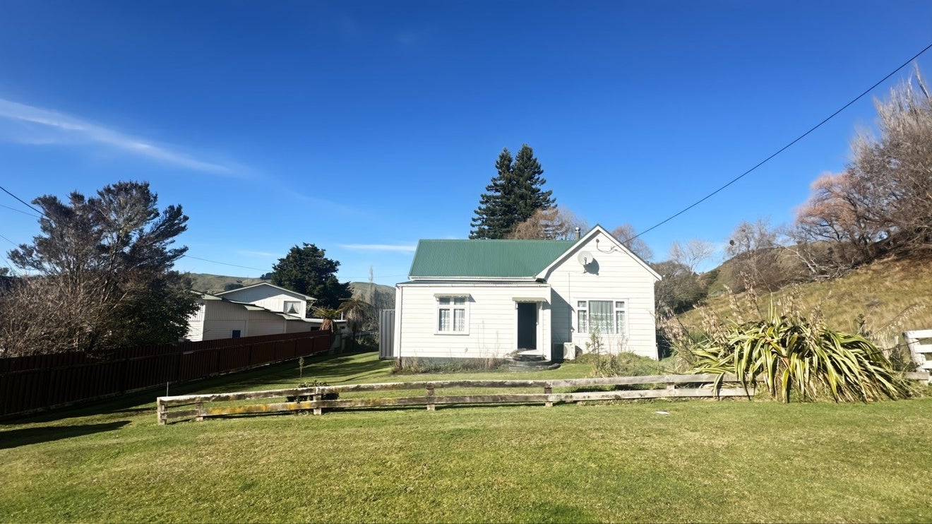 3 Waitipapa Road, Hunterville, Hunterville - Carousel 1