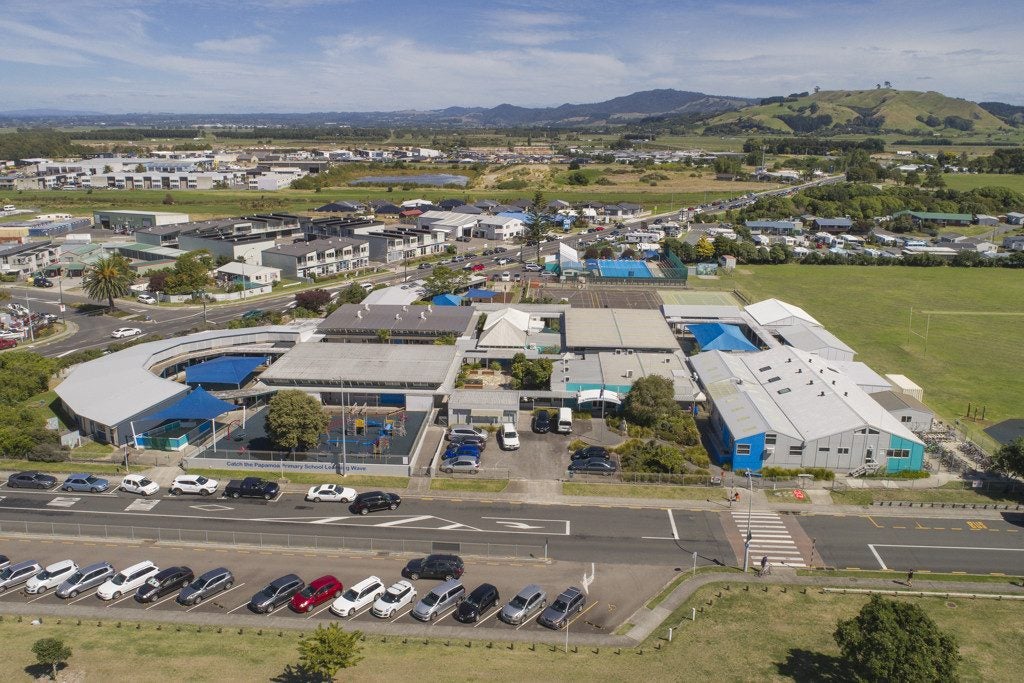 2 Butterworth Crescent, Papamoa Beach, Papamoa - Carousel 24
