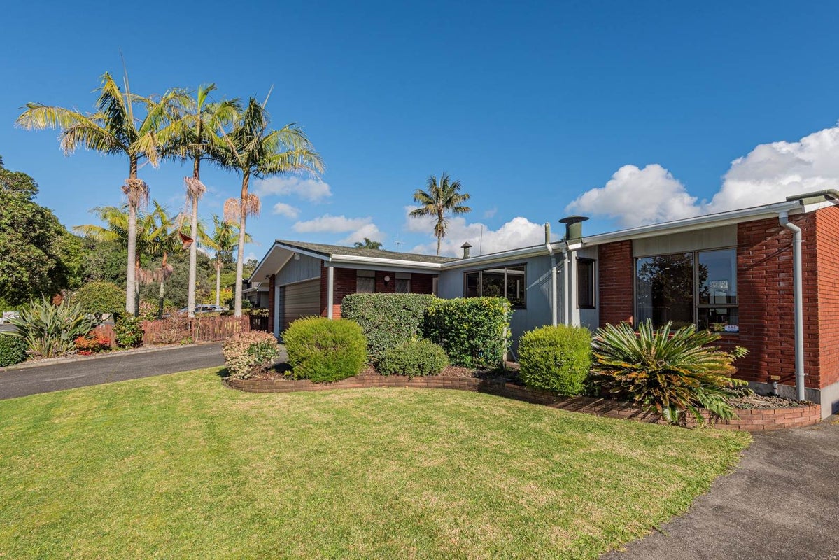 230 Fairway Drive, Kamo, Whangarei - Carousel 1