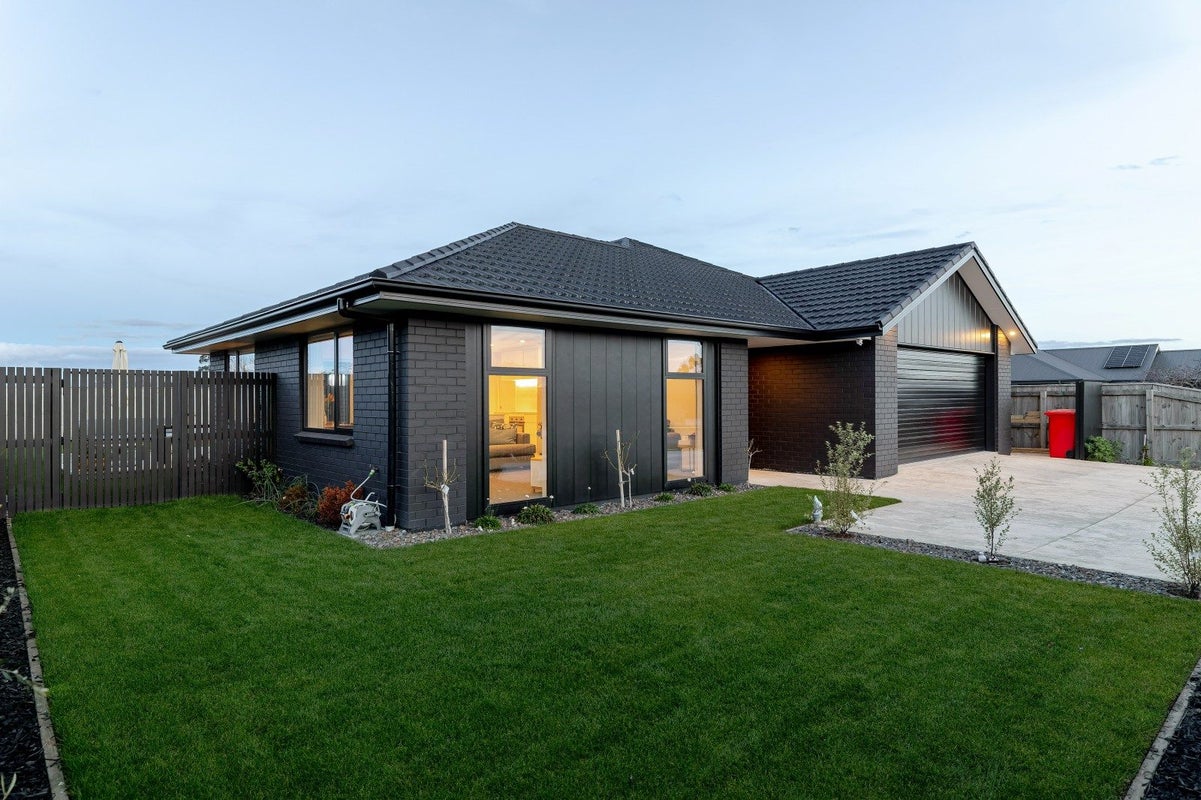 120 Churcher Street, Maewa, Feilding - Carousel 30