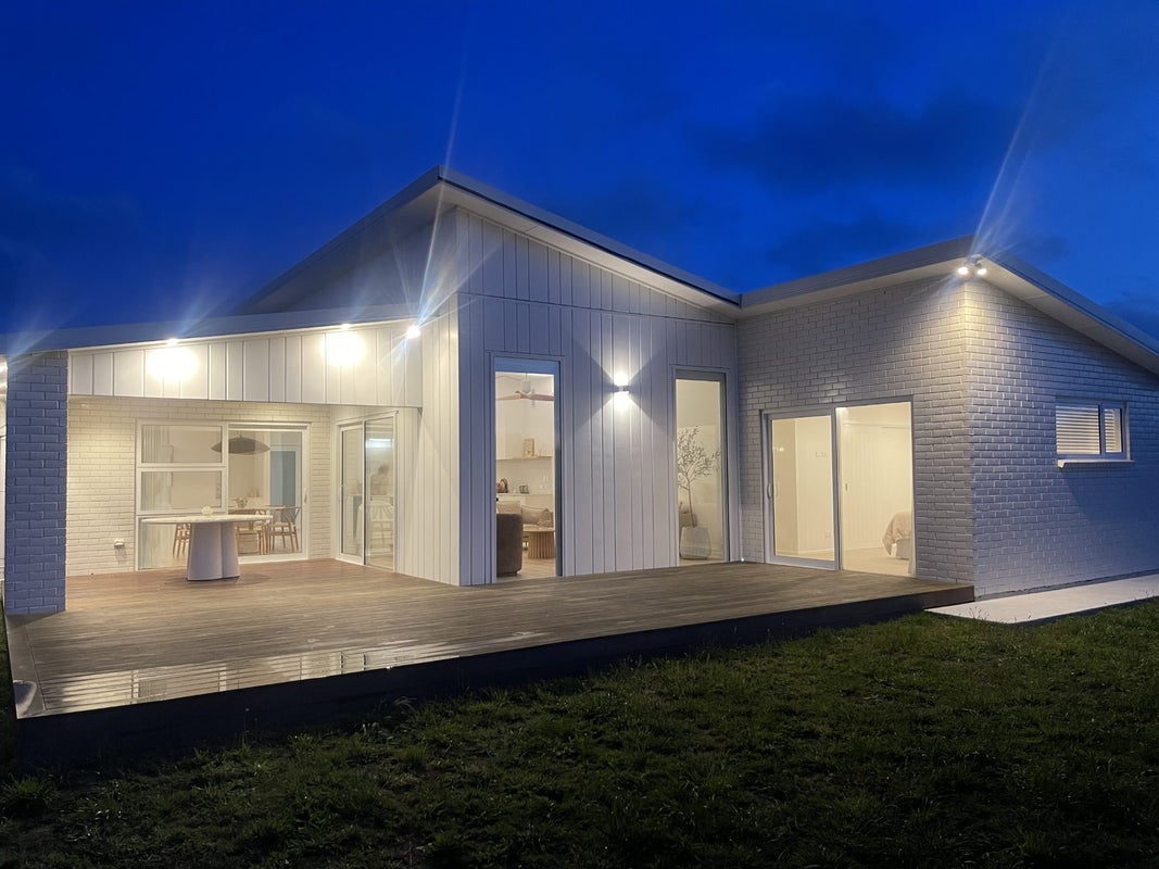 17 Waitarere Rise Avenue, Waitarere Beach, Levin - Carousel 1