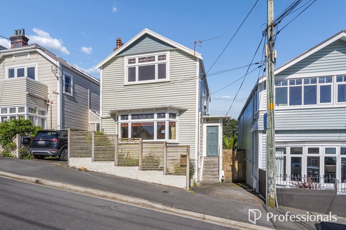 82 Nairn Street, Mount Cook, Wellington - Carousel 1