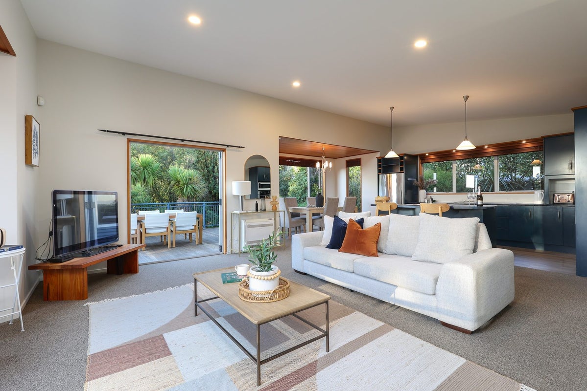 5 Laval Heights, Washington Valley, Nelson - Carousel 2