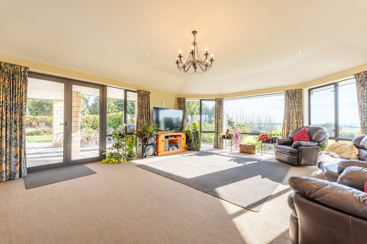108 Spur Road, Hadlow, Timaru - Carousel 2