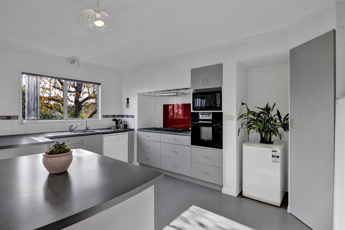 19 Ellesmere Avenue, Bell Block, New Plymouth - Carousel 2