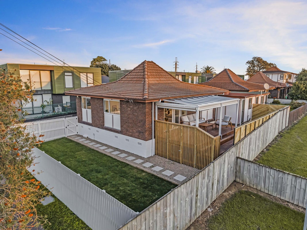 1/21 Gavin Street, Ellerslie, Auckland - Carousel 1