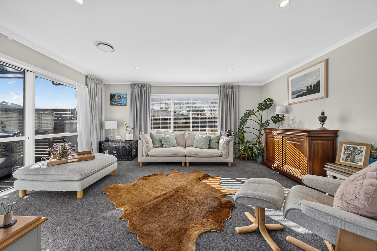 2 Molesworth Street, Carterton,, Carterton - Carousel 2