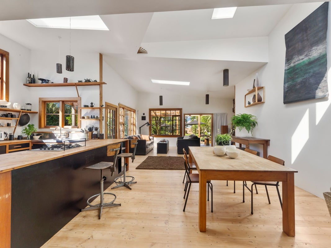 132 Barnett Avenue, Best Island, Richmond - Carousel 2