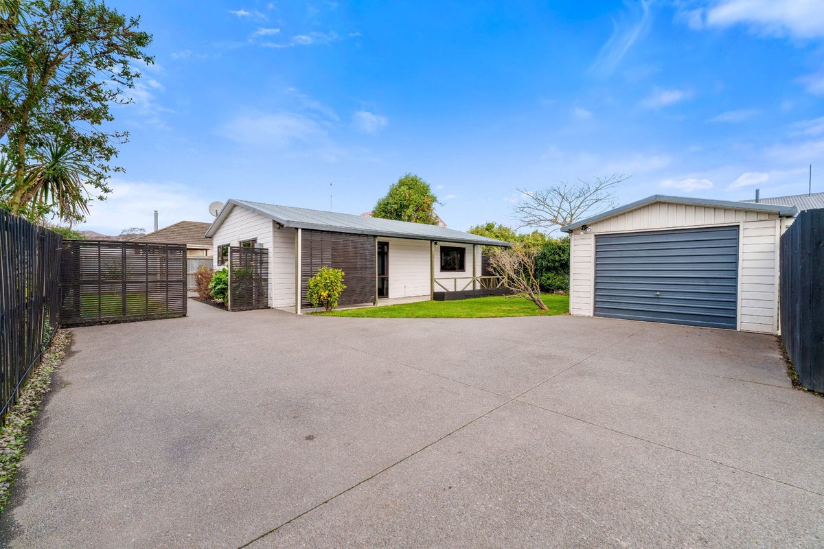 2/70 Milton Street, Somerfield, Christchurch - Carousel 2