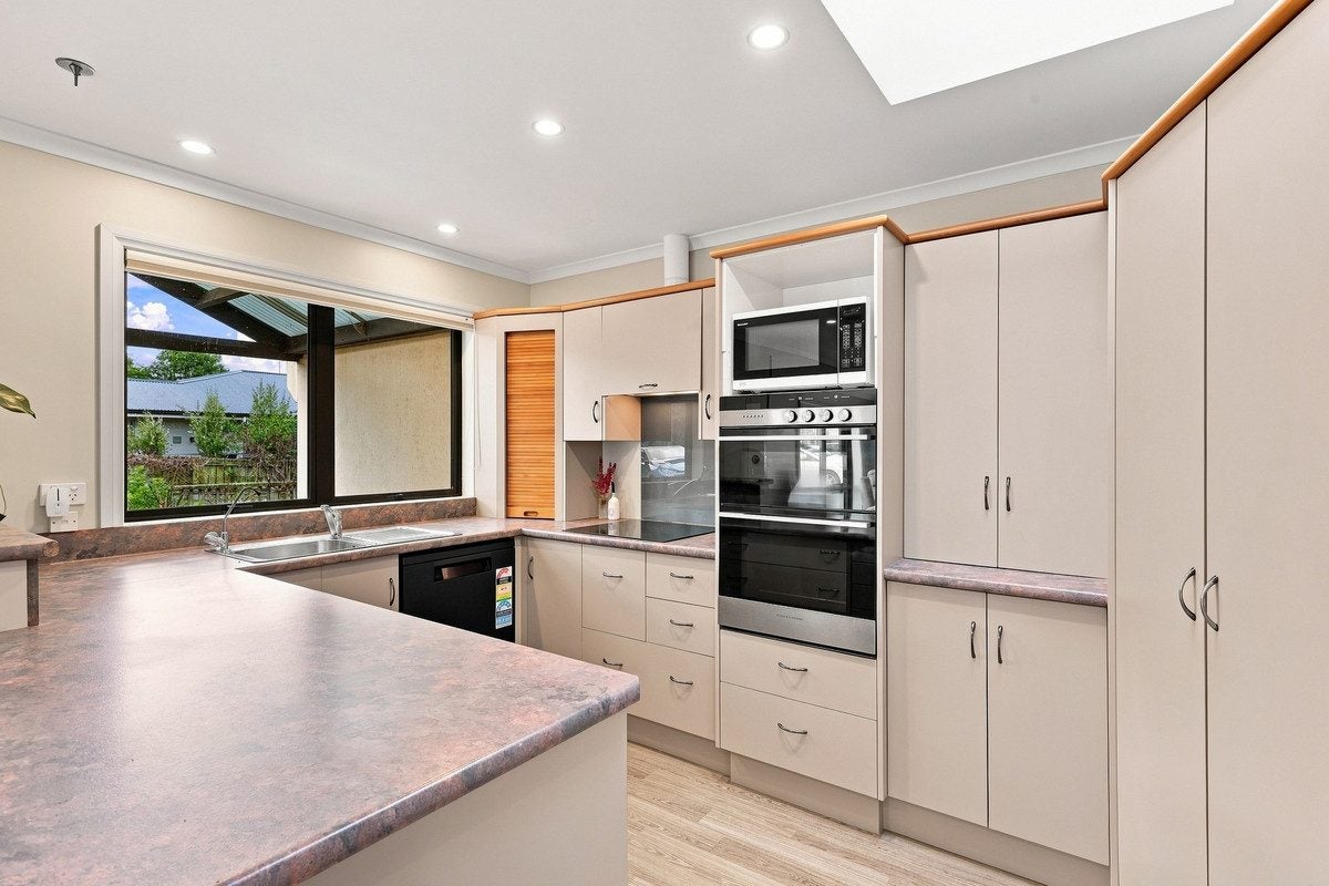 202B South Road, Caversham, Dunedin - Carousel 2