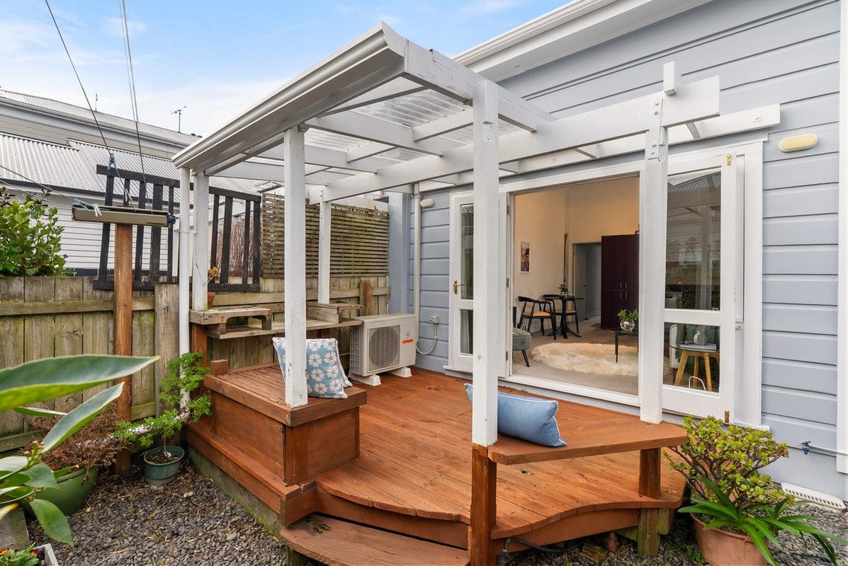 170 Tasman Street, Mount Cook, Wellington - Carousel 1