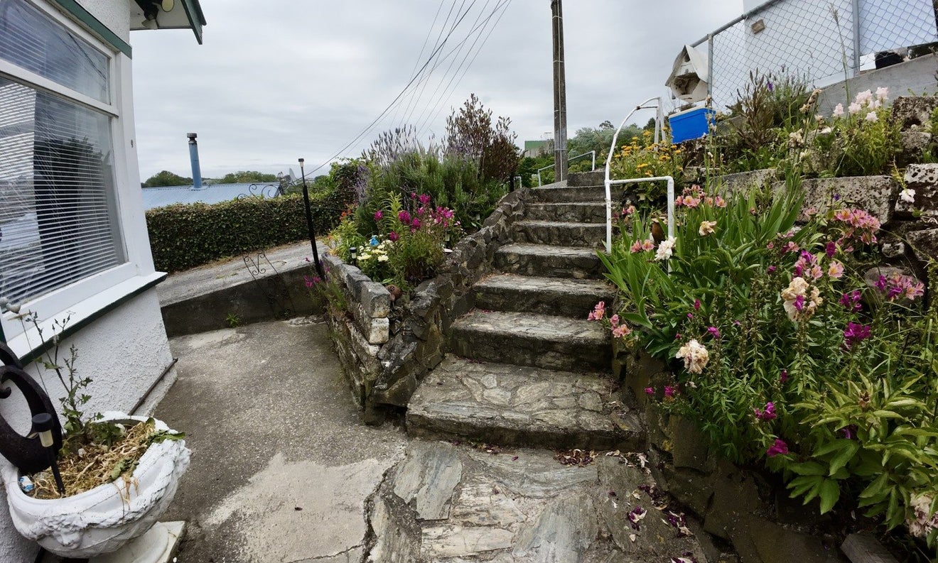 9 Aln Street, Oamaru, Oamaru - Carousel 1