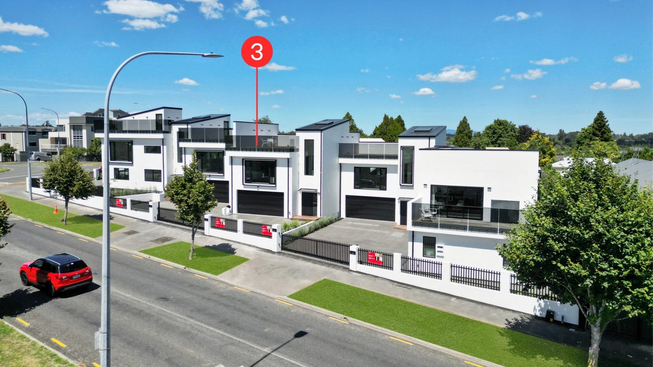 3/1 Palmerston Street, Hamilton Central, Hamilton - Carousel 1